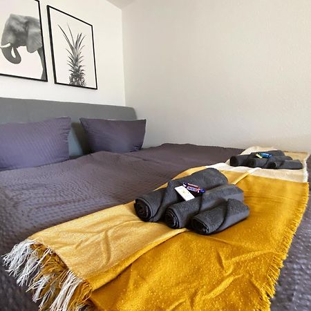 Schoelerberg Apartment Mit Tiefgaragenparkplatz Und Kingsize-Bett Osnabruck Bagian luar foto