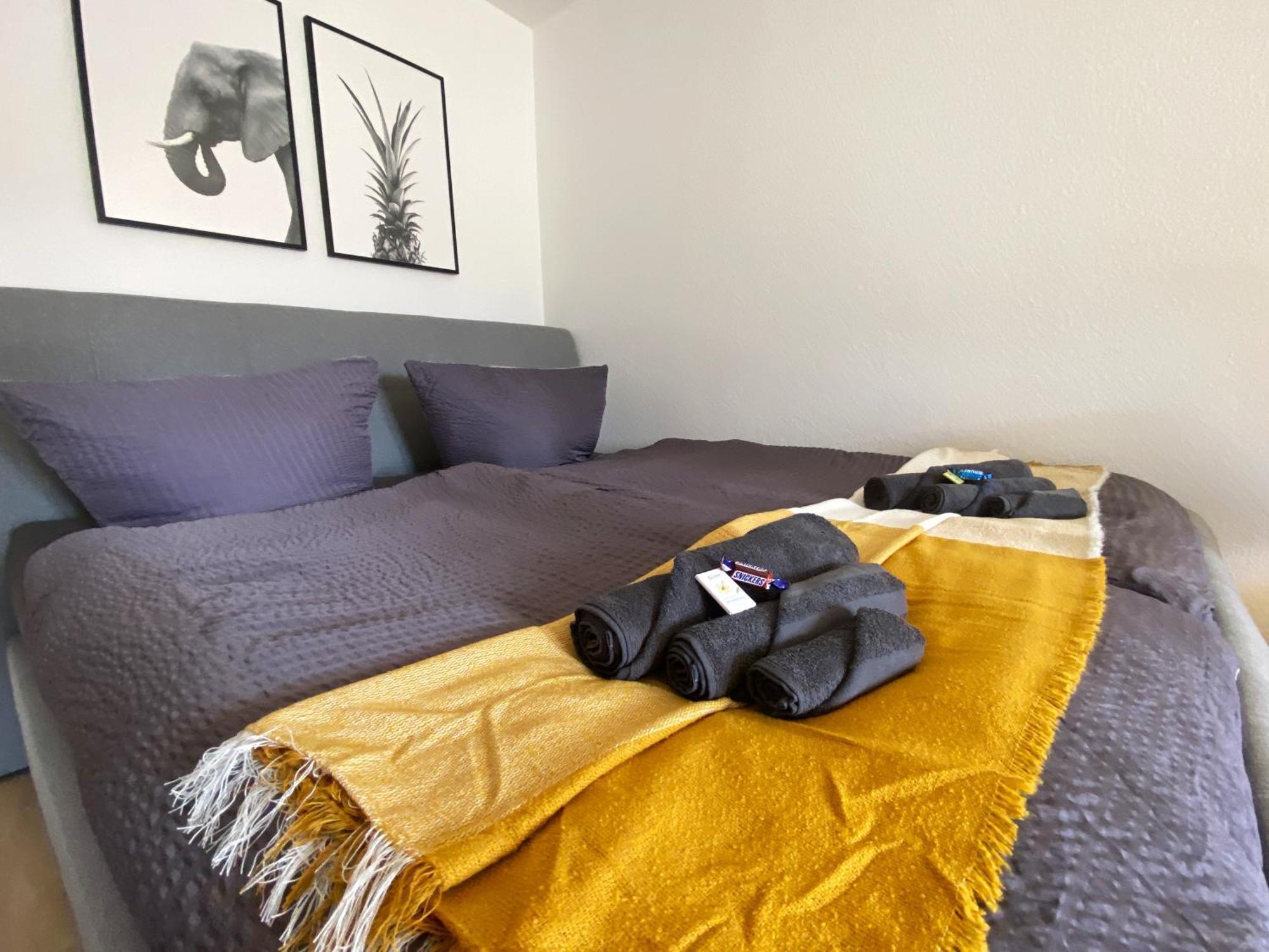 Schoelerberg Apartment Mit Tiefgaragenparkplatz Und Kingsize-Bett Osnabruck Bagian luar foto