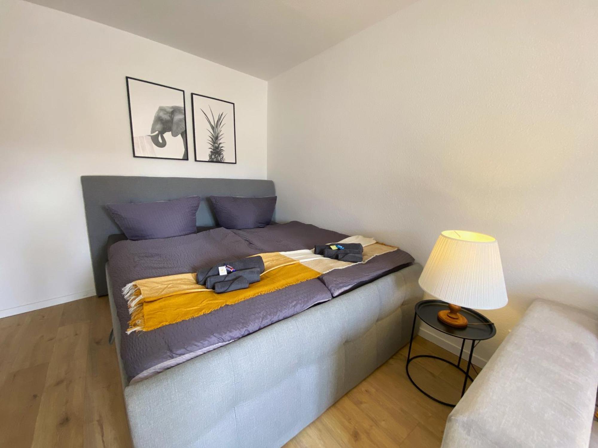Schoelerberg Apartment Mit Tiefgaragenparkplatz Und Kingsize-Bett Osnabruck Bagian luar foto